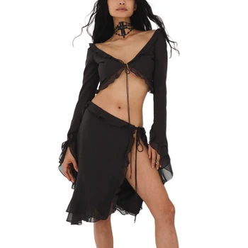 Жена юбочный комплект, прозрачни съкратен топ с шнур и дълъг ръкав, пола миди с цепка на ниска талия за парти в клуб