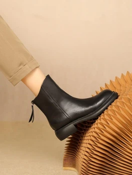 Обувки Дамски обувки с кръгло бомбе, есен 2022, гумени дамски ботуши в стил Рок, Рим, Челси, на площада ток, Зимни, плитки